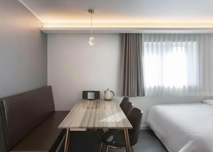 Lounge 26